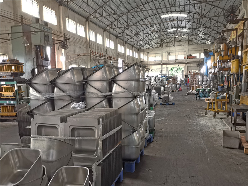 Xinhe Stainless Steel Products Workshop 02