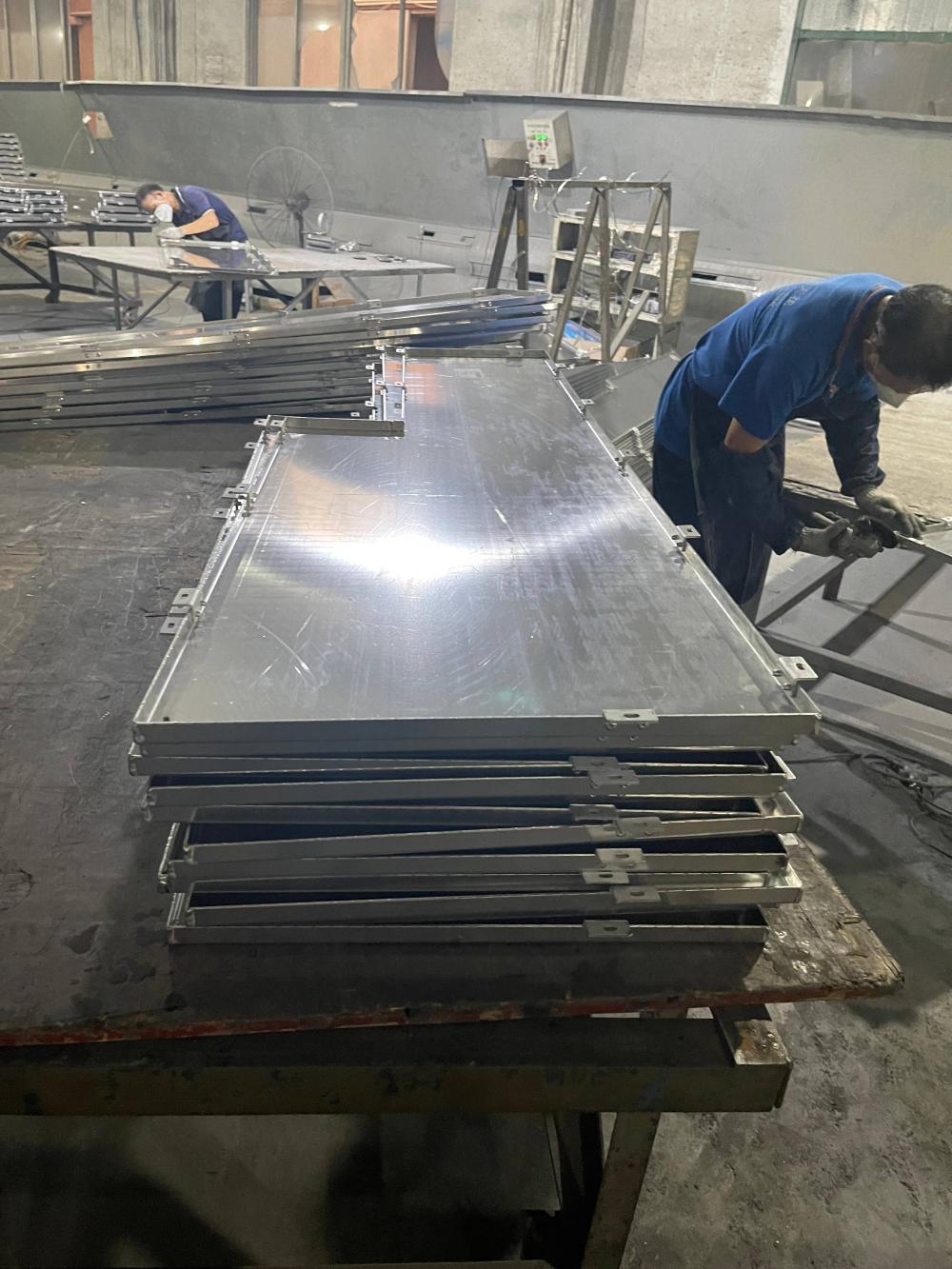 Aluminum facade panels workshop