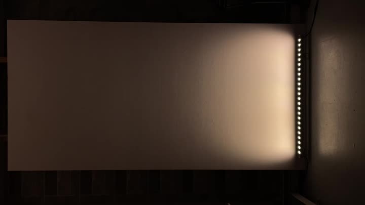 Sya-802-36 Lampe de laveuse murale de 1,36 largeur 36W WBGR 3000K (2) .mp4