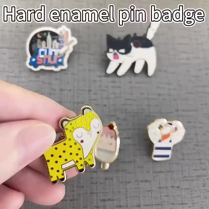 Custom enamel badges for promotion