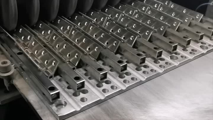 Leader Hardware Door Hinge Production - Polishing