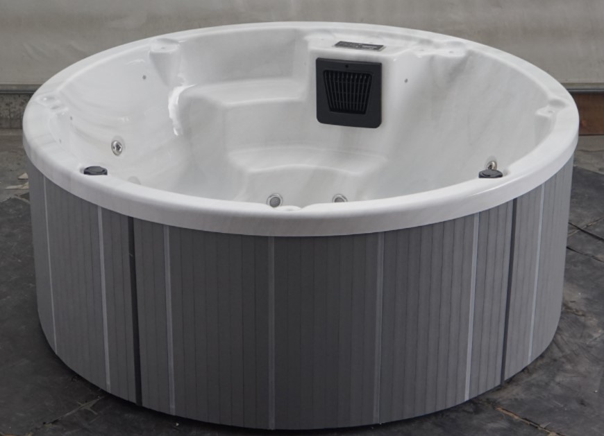 Round Japanese Soaking Tub With Seat