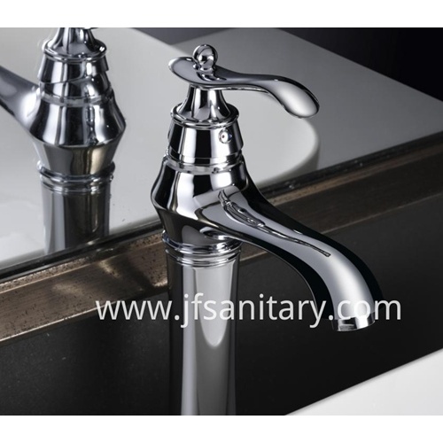 Return to the classic, elegant new choice: Chrome Single Lever Vintage Basin Faucet Tall debut