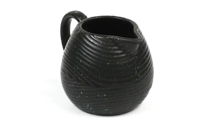 tasse en céramique noire