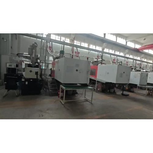 Tur al atelierului de turnare prin injecție a plasticului Ruibote – Linia de producție IML complet automată în acțiune