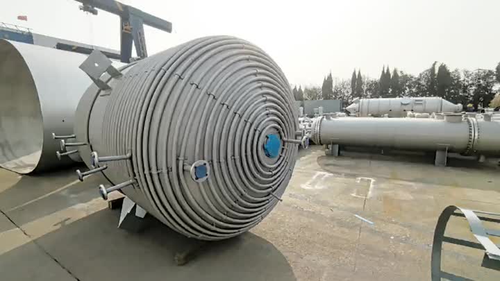 Outer coil heating tank