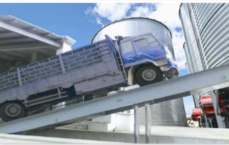 Truck unloader (unloading platform) 