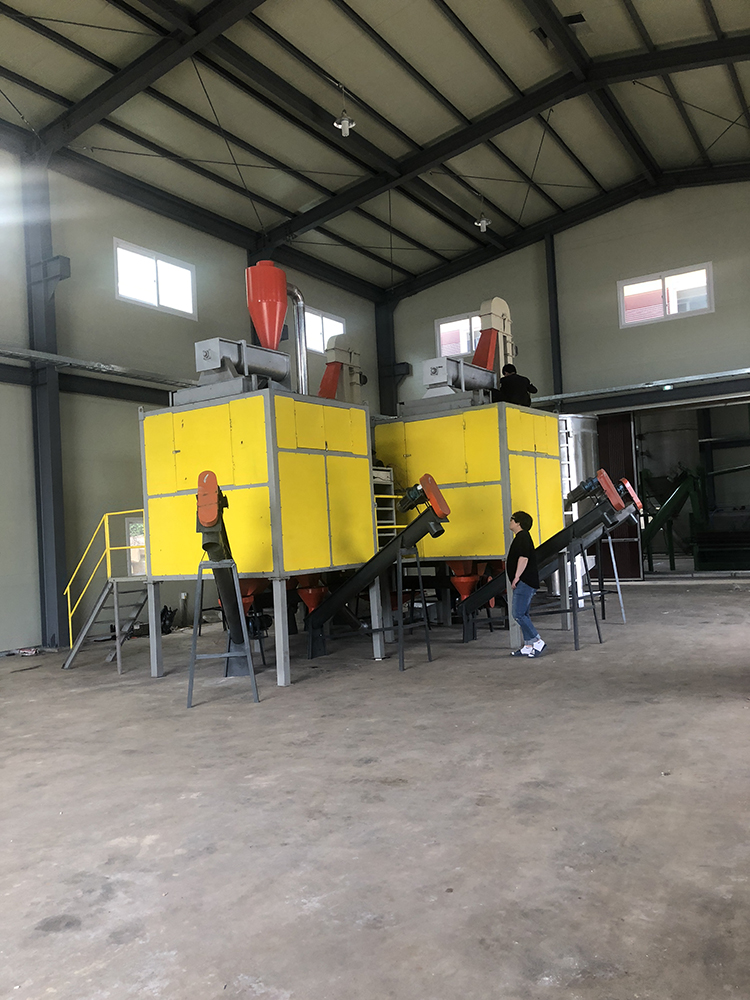 PE PVC 99% Separating Rate Mixed Plastic Electrostatic Separator Recycling Equipment