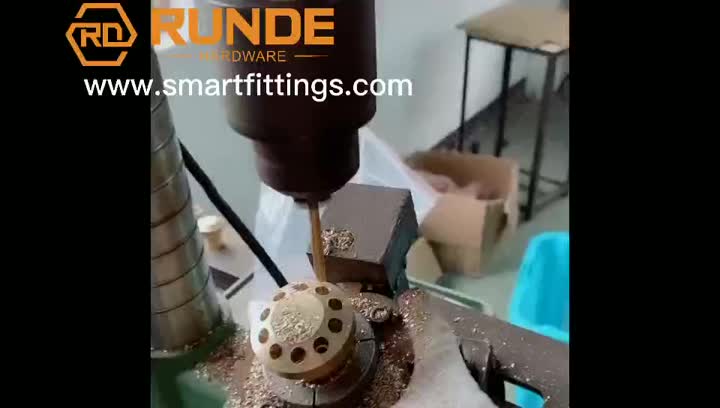 brass pipe distibutor