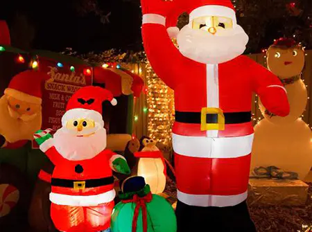 Christmas inflatables - one of the most popular styles of outdoor holiday decor