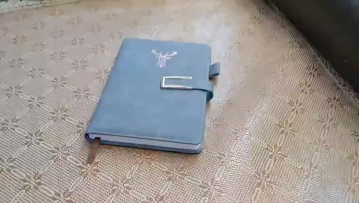 Caderno de capa de veludo de luxo personalizado
