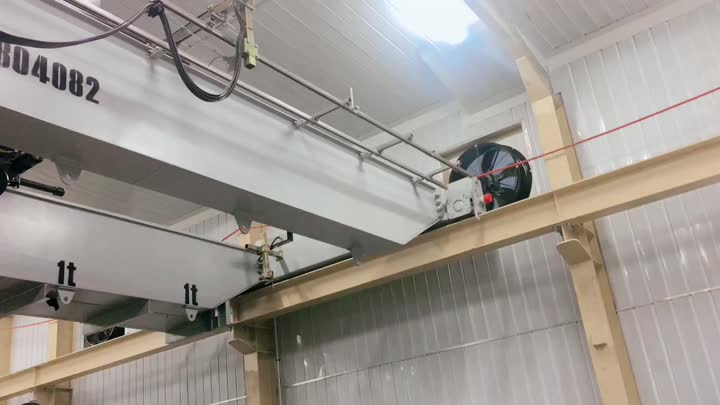 Overhead traveling crane.