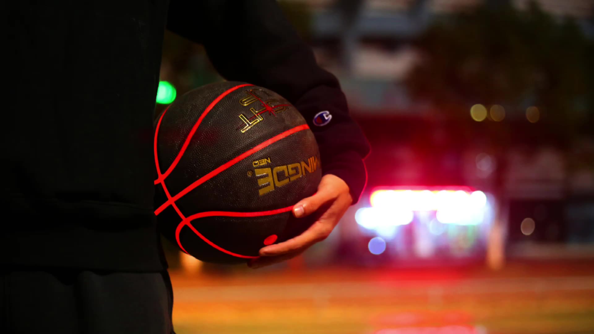 Custom laminated hygroscopic PU leather black light up LED basketball ball glow in the dark1