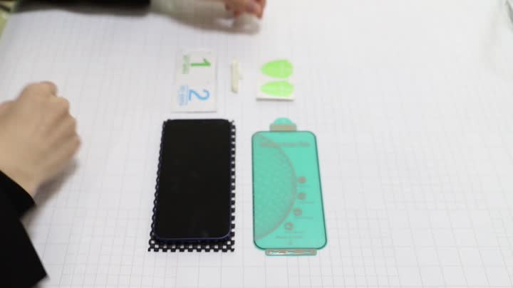 9H flexibele screenprotector van gehard glas.mp4