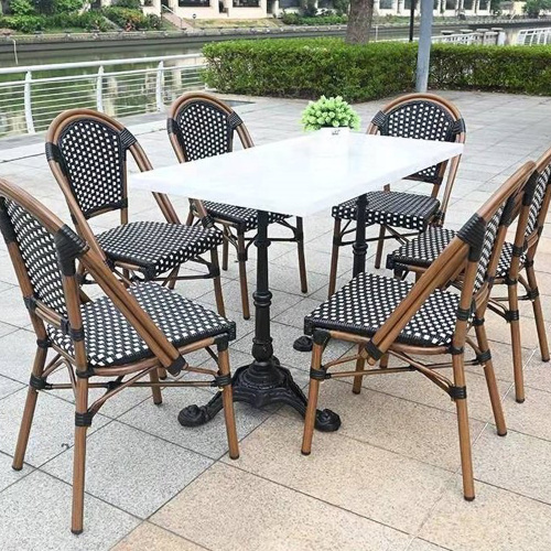 How to perform a quality check on a rattan chair?