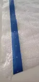 Foglio di impalcature trasparenti con striscia blu
