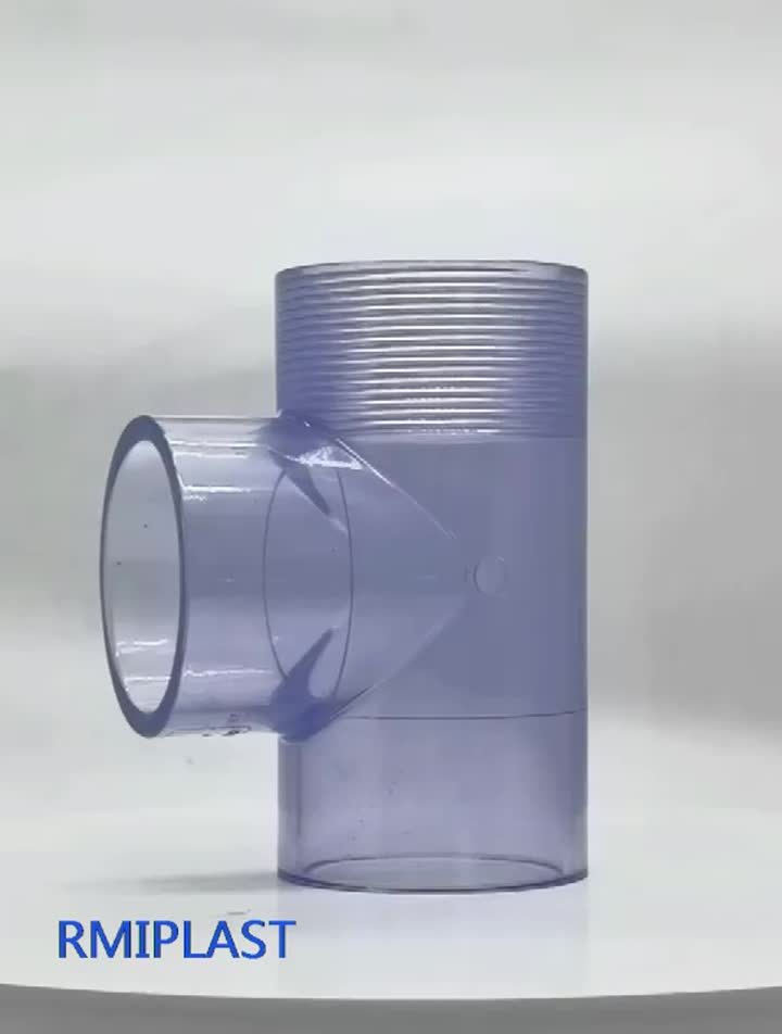 Tee de PVC claro
