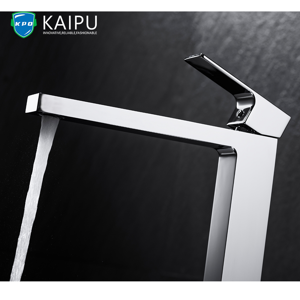 tall washbasin tap (4)