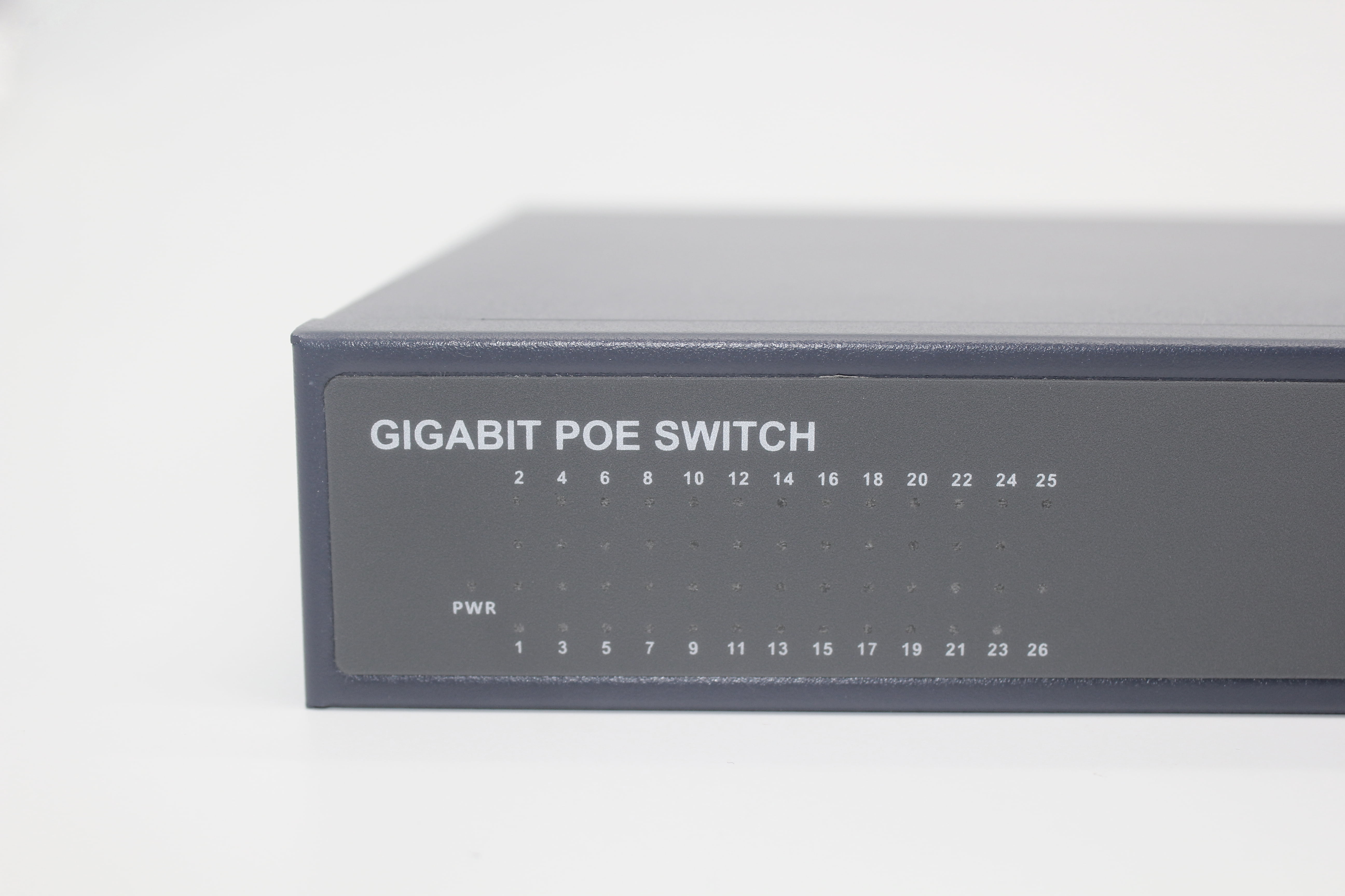 7 824GP-1G1SFP Close-2