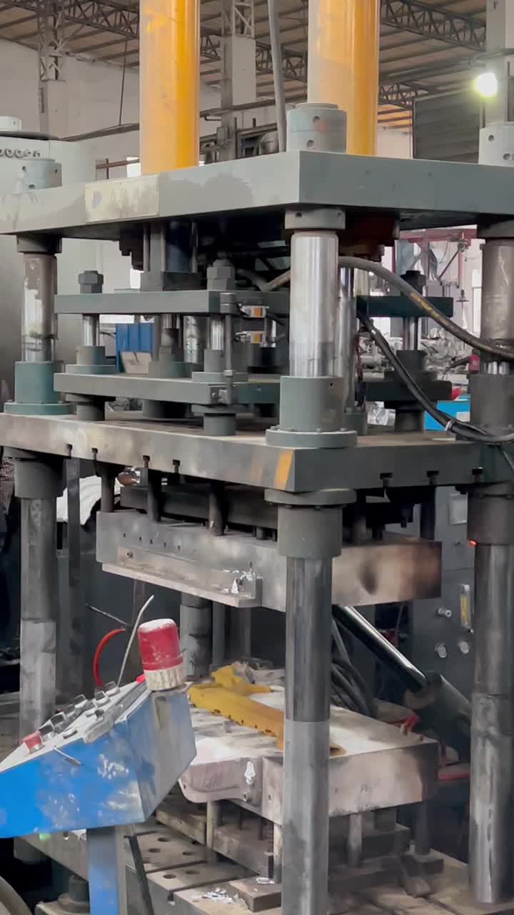 Gravity casting workshop