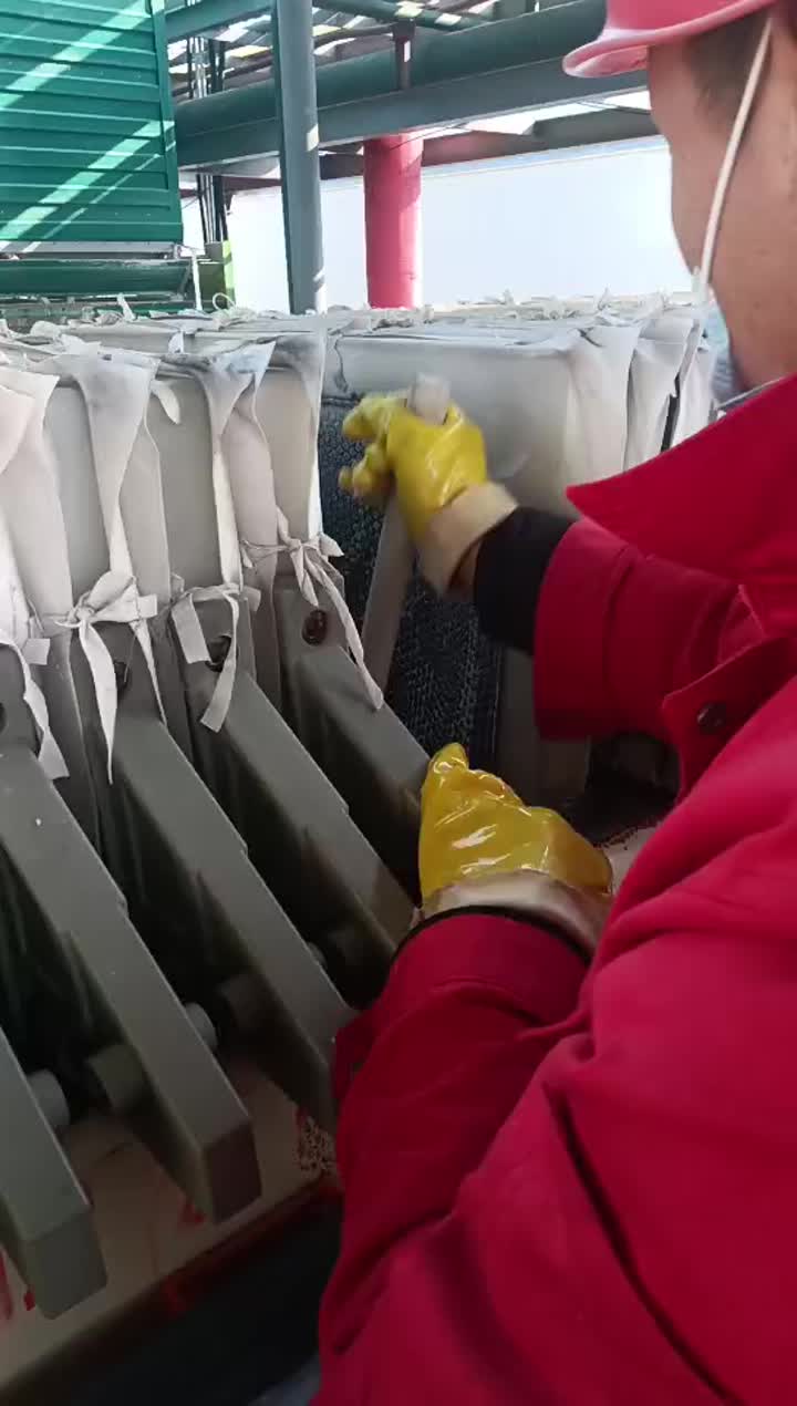 Hand unloading video