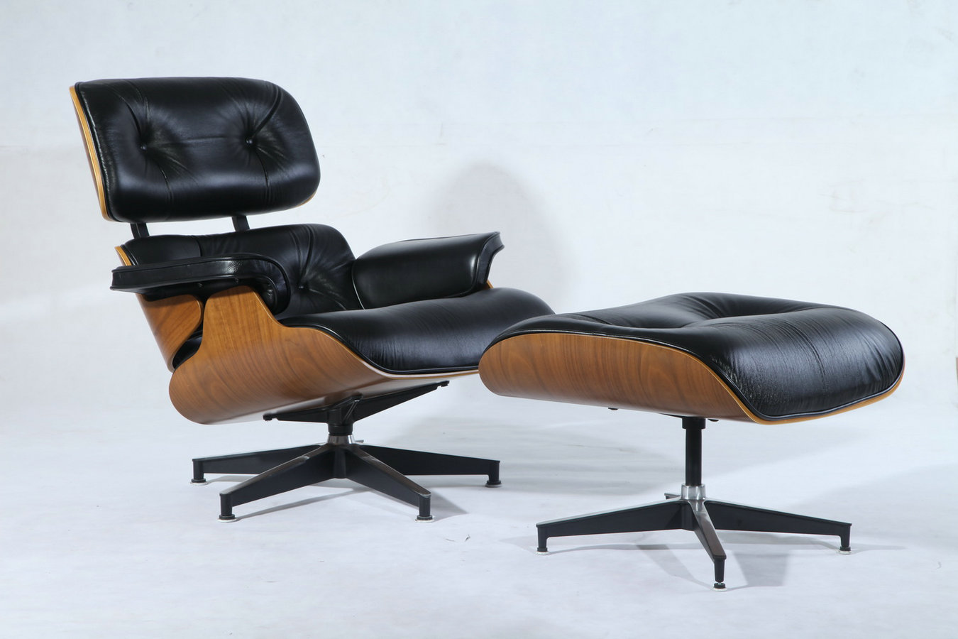 Premium eames lounge chair