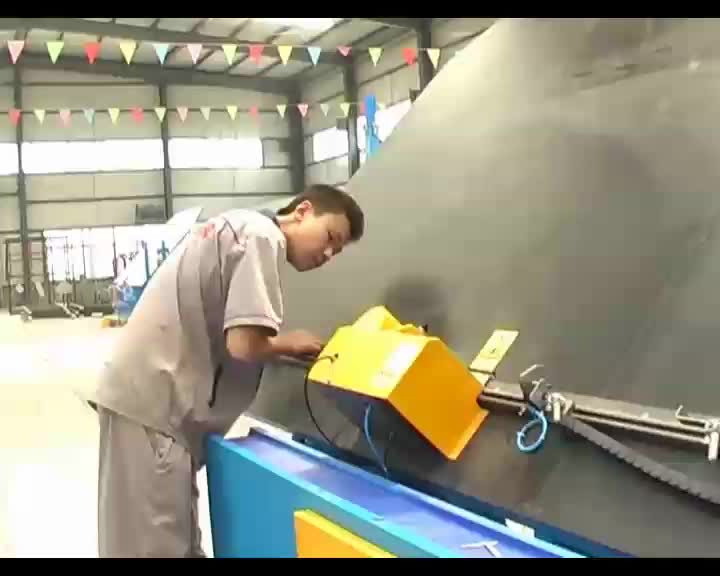 LWJ02 semi-otomatis mesin bending bar spacer.mp4