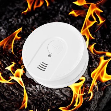 Are smoke and carbon monoxide detectors the same?