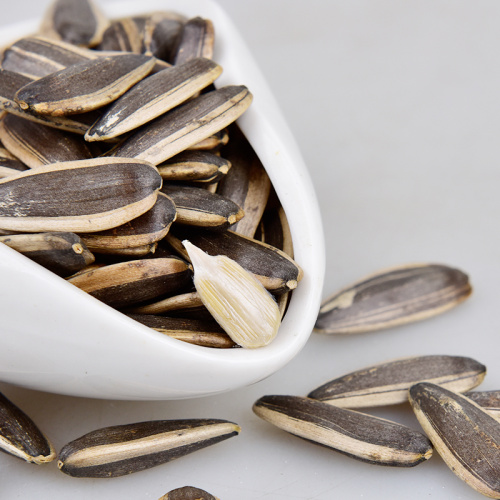 Roasted sunflower seeds