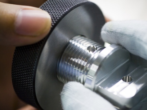 How to use go /no go gauge check ball screw thread?