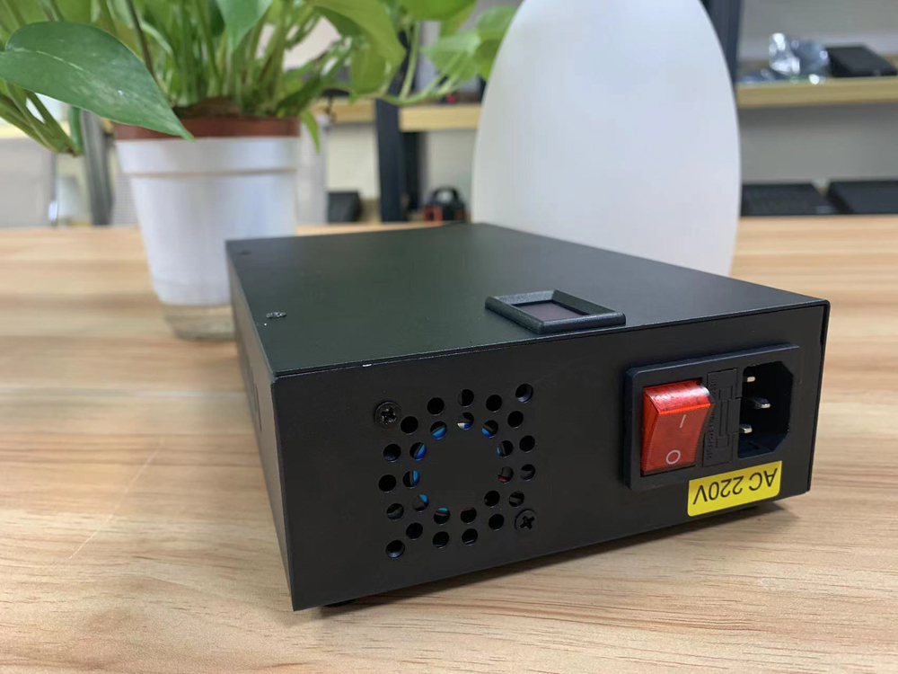 10-port USB charger charging port physical picture 10-port USB charger charging port physical picture