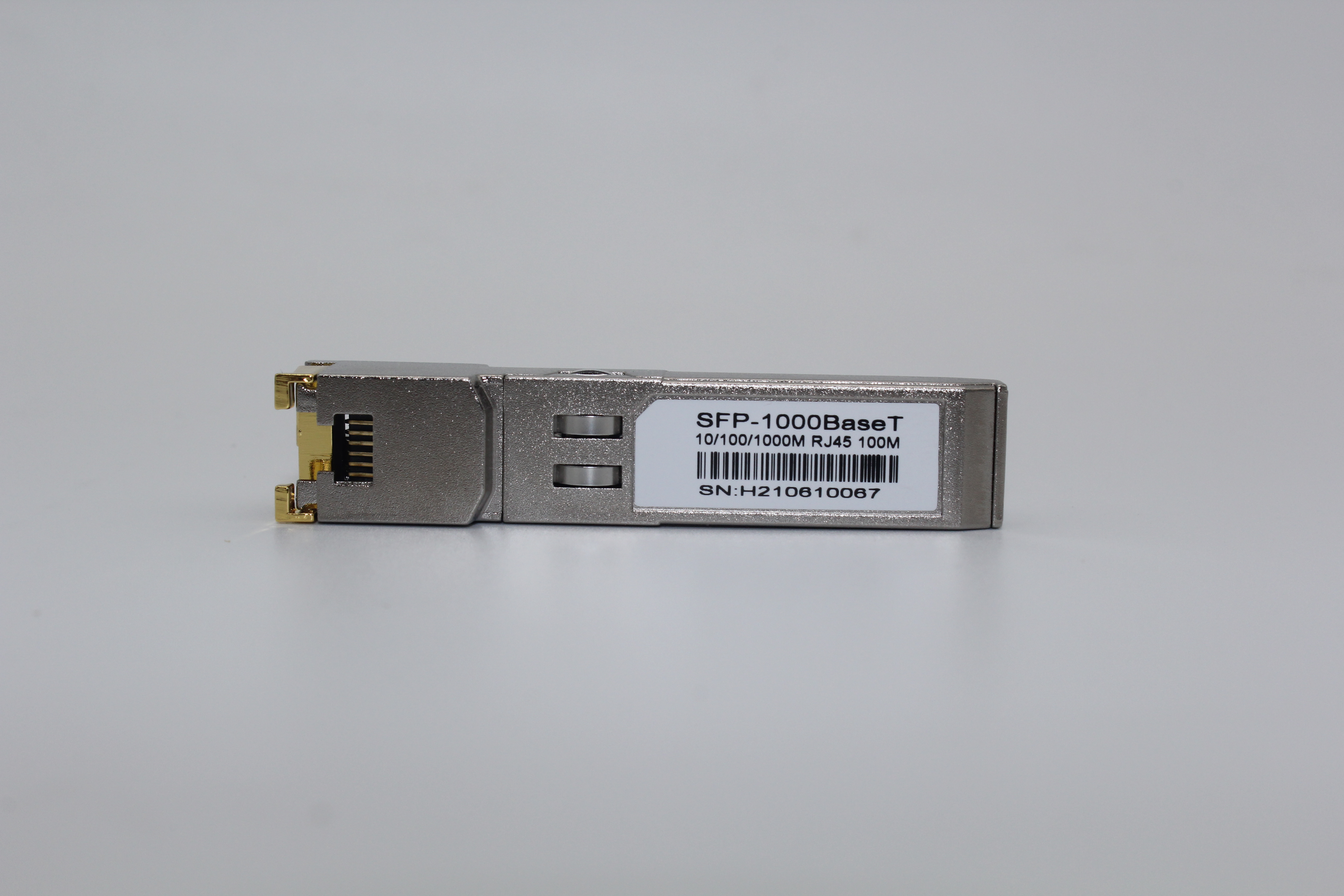 SFP + 100M + 1000BaseT + RJ45 Закрыть