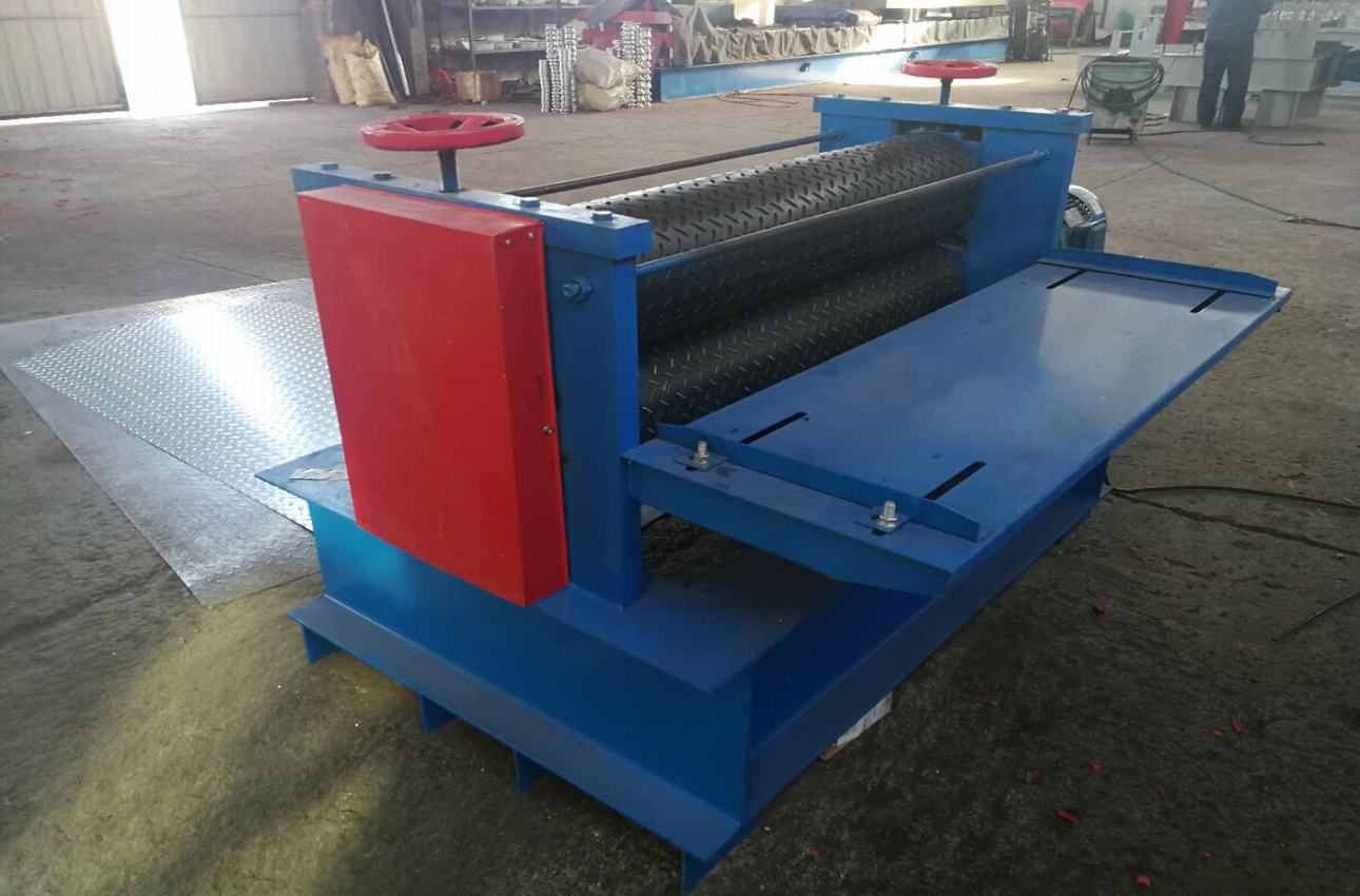 Aluminum plate embossing machine