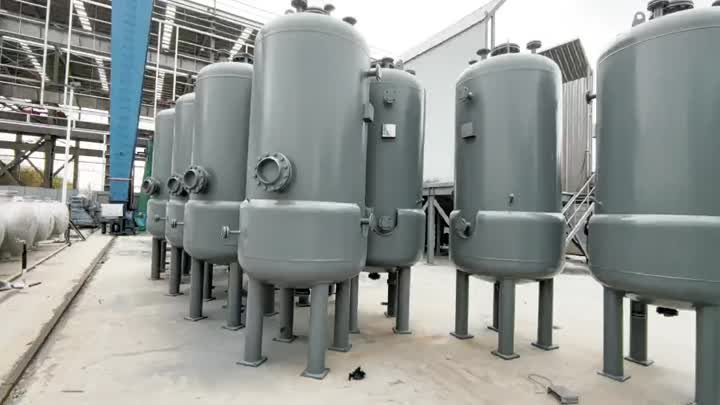 Buffer storage tank