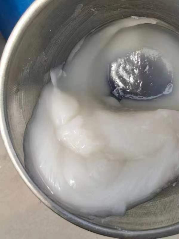 Organoclay untuk sistem alkohol etil