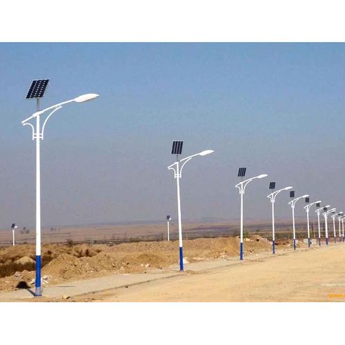 Solar Street Lights in the Middle East: How to Improve Sunlight Absorption Efficiency