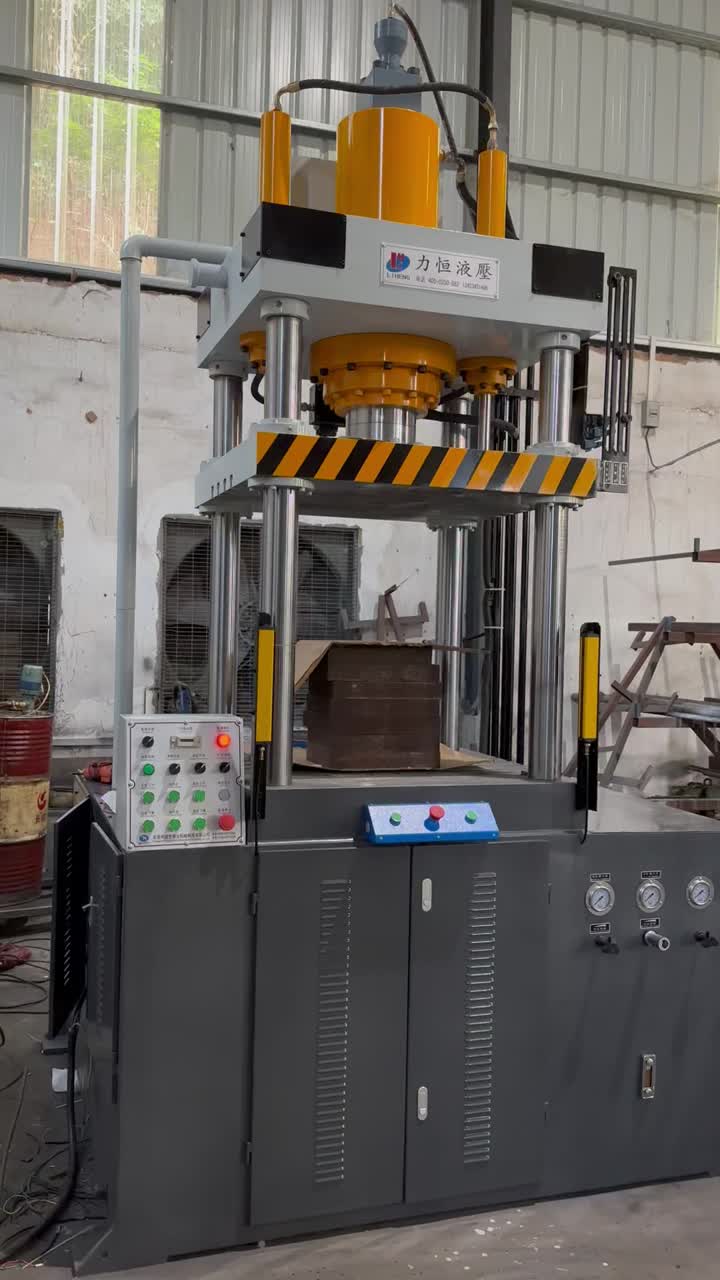 Deep drawing machine