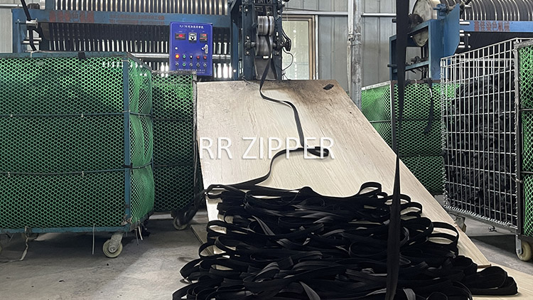 RR Zipper