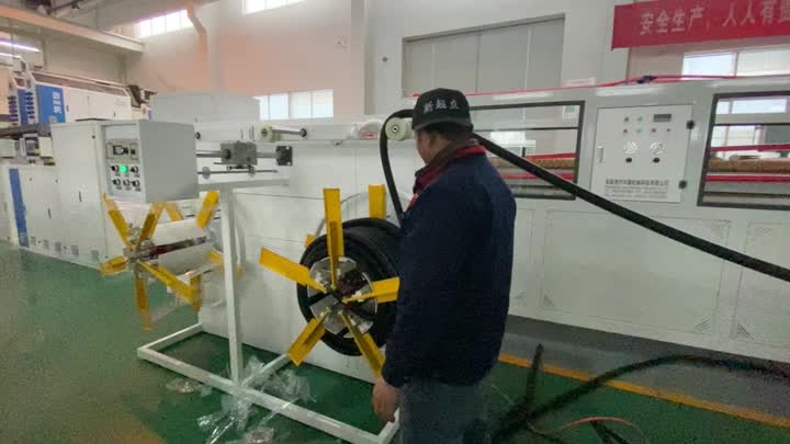 PE shisha hose extrusion line 6.mp4