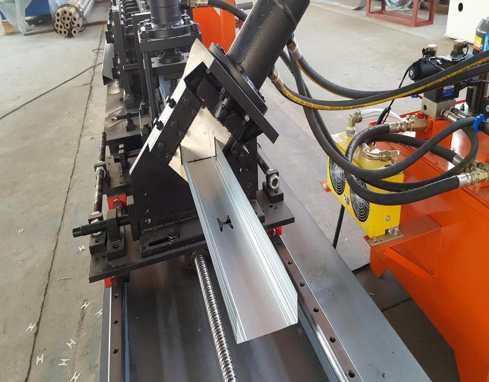 Algeria Type Keel Roll Forming Machine With Punching 