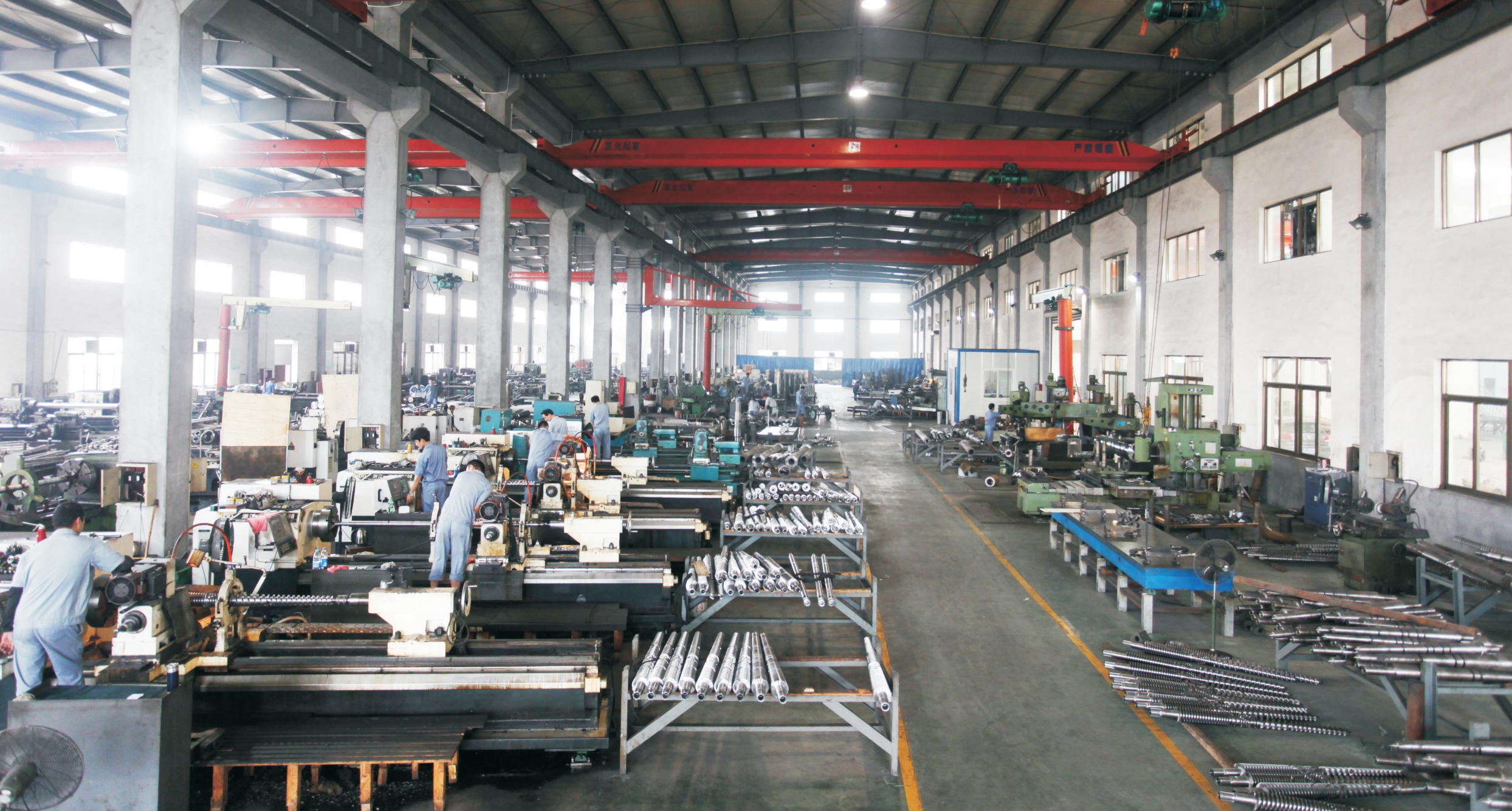 Gas Vented screw barrel for recycled material