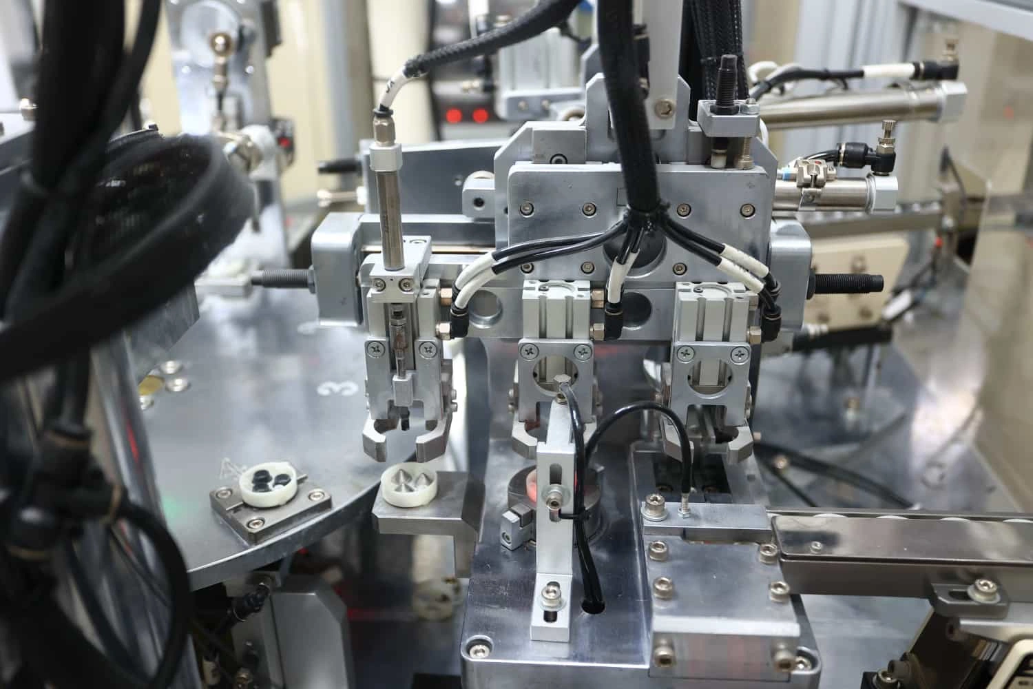 Precision Press-Fitting Station for Mini Air Pump Assembly Line