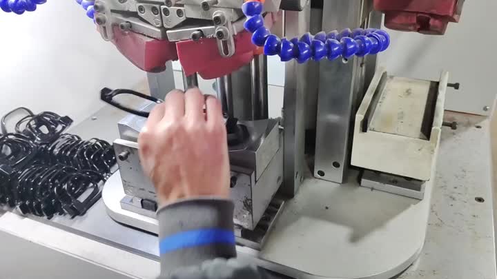 Automatic winding machine