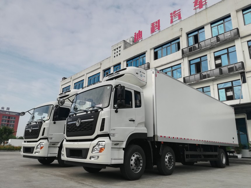 Heavy Truck Cold Chain Logistics Vehicle. Refrigerated Vehicle (Equipped With Smart Cold Chain Vehicle Networking Cloud Platform)