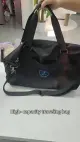 Bolsa de mochila de caminhada esportiva durante a noite de fim de semana de ioga