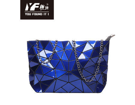 Fashion Geometric Luminous Clutch Handbags for Women Holographic Reflective Crossbody Bag Purse supplier