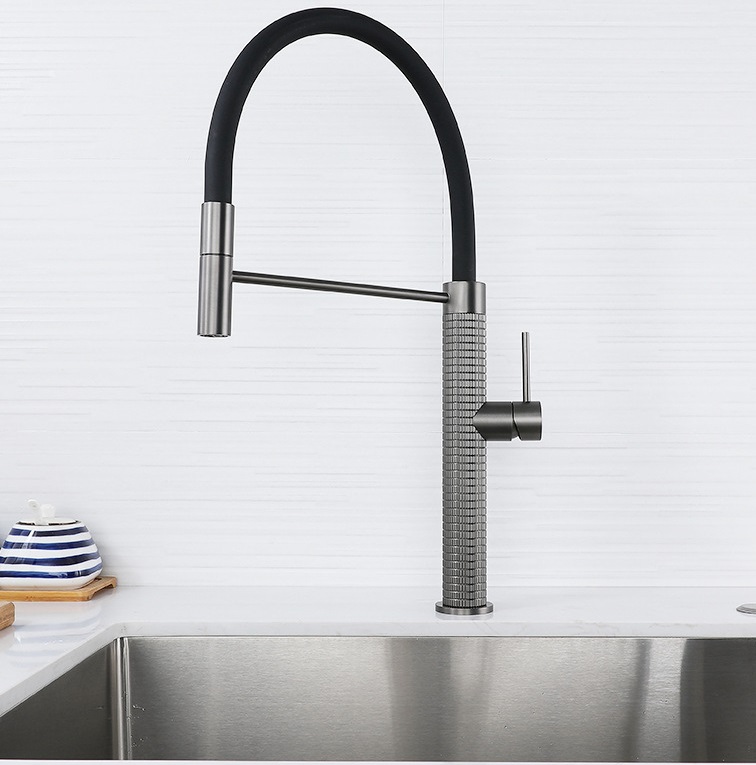 360 Degree Swivel Pull-Out Single Hole Faucet