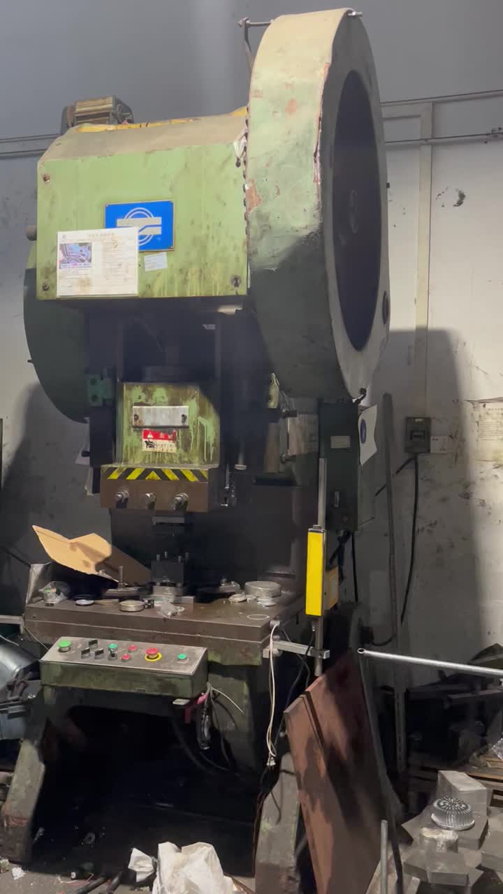 Forging product processing equipment