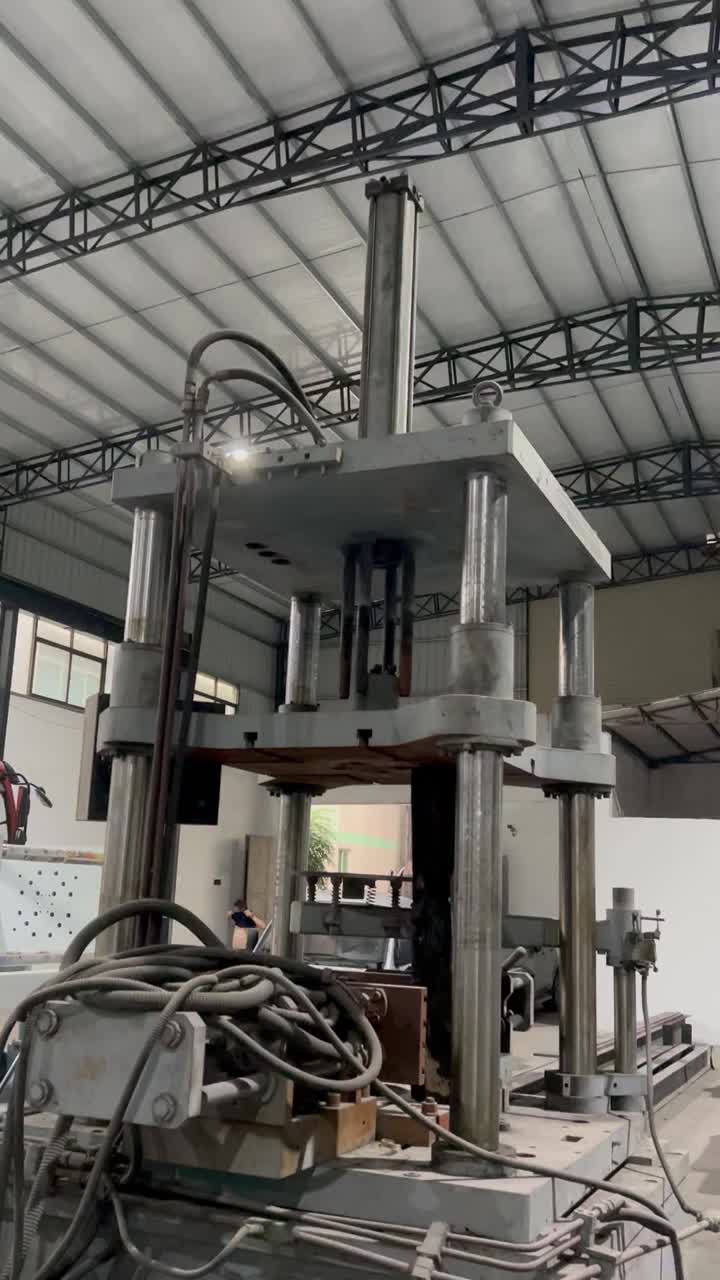 Low pressure casting machine