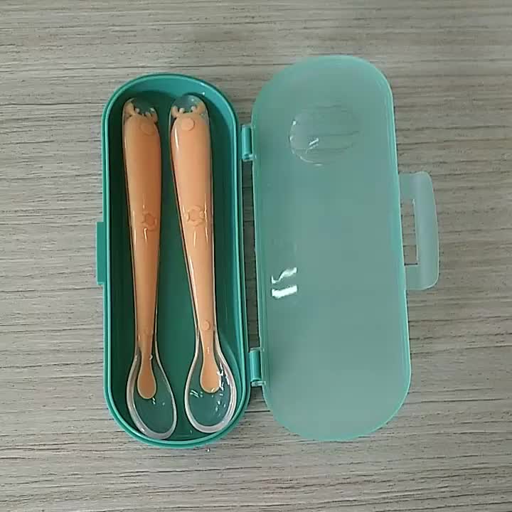 silicone baby spoon utensils.mp4